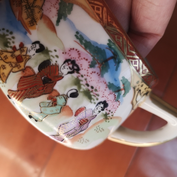 Antique Japan Kutani Bunpo 九谷文峰 Ceramic 2 Pieces Gold Edge Hand-Painted Tea Set - Picture 11 of 12